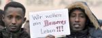 Protest für ein "besseres Leben": Asylbewerber in Augsburg. (© dpa)