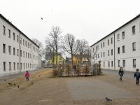 Gegenwärtig ist die Lage in der Zentralen Aufnahmeeinrichtung für Flüchtlinge in Zirndorf im Landkreis Fürth entspannt. Vor einigen Wochen waren die Unterkünfte dort aber hoffnungslos überfüllt. Foto: Harald Sippel