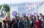 Flüchtlinge protestieren mit einem Marsch von Würzburg nach Berlin gegen die deutsche Asylpolitik. Foto: Tobias Köpplinger