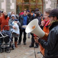 Asylbewerber haben am Samstag vor dem Alten Rathaus demonstriert